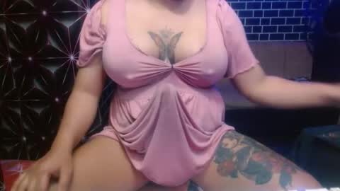  i am trixie im Your Selfsucking Mistress  online show from March 10, 2:53 pm