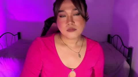 1lovelymess online show from February 5, 7:02 am