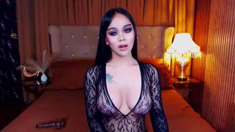 _empressvalerie_ online show from September 26, 8:28 pm