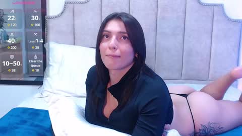 Snapshot of _ericavanderhill_ chatting on March 7, 12:33 am  Erica Vanderhill  online show from March 7, 12:33 am