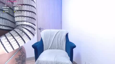 Snapshot of _ericavanderhill_ chatting on September 26, 8:28 pm  Erica Vanderhill  online show from September 26, 8:28 pm