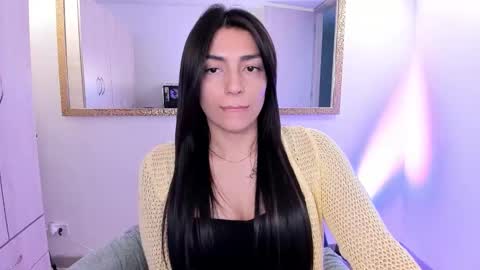  Erica Vanderhill  online show from November 23, 10:12 pm