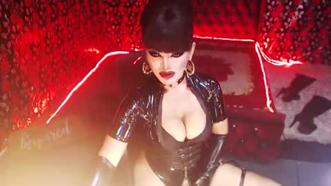 Snapshot of _hailyourqueenx chatting on December 26, 4:58 pm GoDDess  Chloe online show from December 26, 4:58 pm