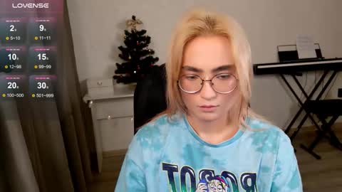 _meow_neko_ online show from December 14, 3:01 am