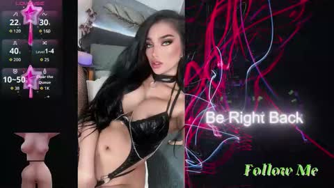 Snapshot of _morganmoore_ chatting on October 22, 9:18 pm MORGAN KEEP ON FOLLOWING online show from October 22, 9:18 pm