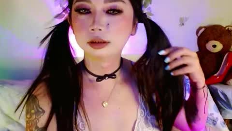 Snapshot of adorableslutxxx chatting on October 23, 4:27 am jasmine online show from October 23, 4:27 am
