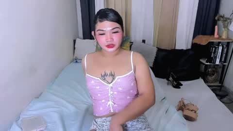 airy_lust online show from April 28, 5:56 am