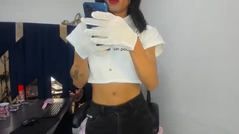 aisha_hotts777 online show from April 24, 3:53 am