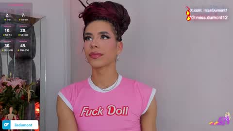 Queen Dumont   online show from December 6, 12:07 am