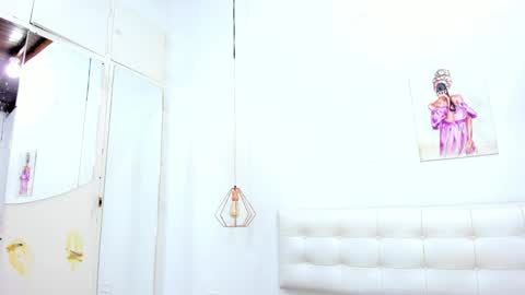 alanna_miaw online show from June 6, 7:04 am