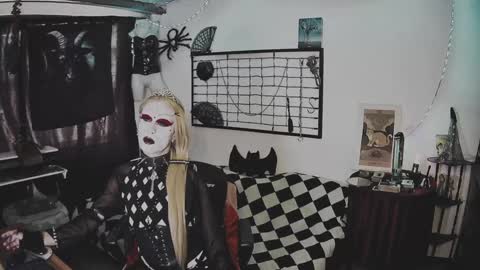 Mistic witch online show from January 17, 7:09 pm