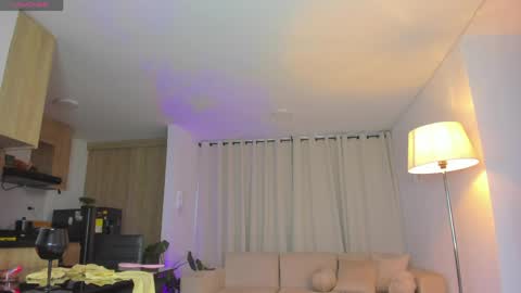 A L E J A N D R A online show from April 22, 10:50 pm