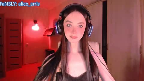 Alice Aris online show from April 23, 3:25 pm