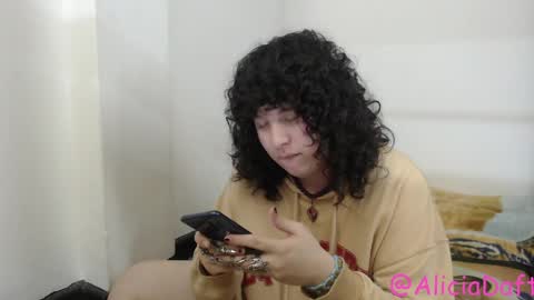 Alicia Aldara online show from March 29, 4:35 am