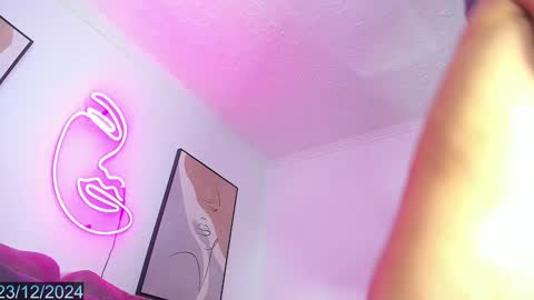 Alicia  online show from December 26, 9:15 pm