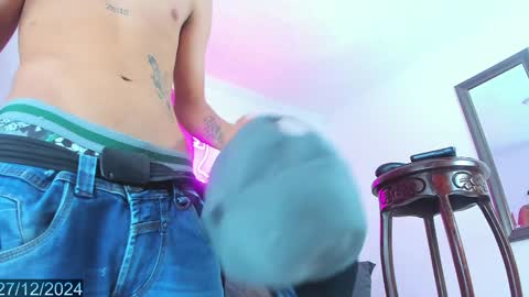 Alicia  online show from December 27, 9:00 pm