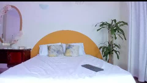 AlinaSimmons online show from June 11, 12:32 am