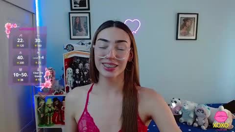 Snapshot of allisonblossom chatting on December 11, 9:12 pm online show from December 11, 9:12 pm