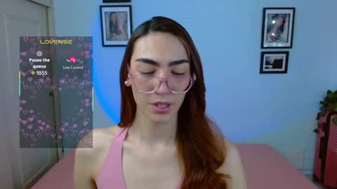 Snapshot of allisonblossom chatting on September 26, 7:55 pm online show from September 26, 7:55 pm