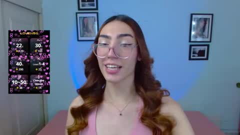 Snapshot of allisonblossom chatting on November 1, 7:22 pm online show from November 1, 7:22 pm