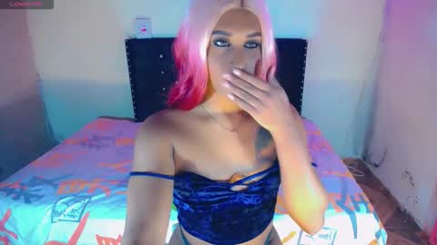 alondragill_ online show from May 15, 2:31 am