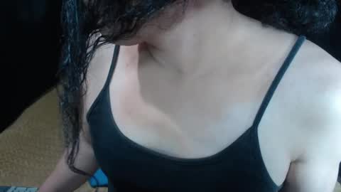 Snapshot of amandacerat chatting on October 29, 7:50 am Amanda cerat online show from October 29, 7:50 am