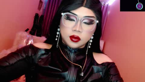 Queen Mireska online show from March 2, 5:42 pm