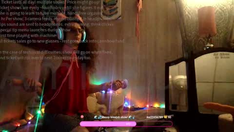 amituist online show from April 17, 10:44 pm