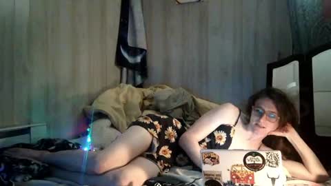 amituist online show from April 22, 12:28 am