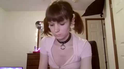 andrea online show from December 8, 3:29 am