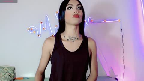 andrea_r_ online show from June 9, 7:13 pm