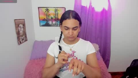Snapshot of andrys_hot chatting on October 24, 9:09 pm Andrys online show from October 24, 9:09 pm
