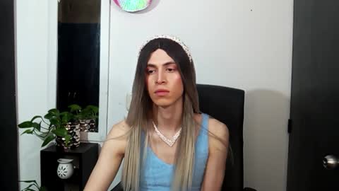 Andy van der Rose online show from November 30, 9:45 am