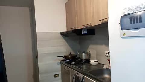 Andy van der Rose online show from March 13, 5:02 am