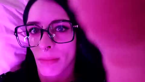 Snapshot of angel32973297 chatting on October 19, 8:12 pm Tegan online show from October 19, 8:12 pm