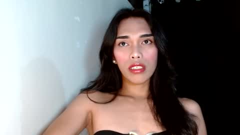 SENORITA online show from April 11, 2:42 pm