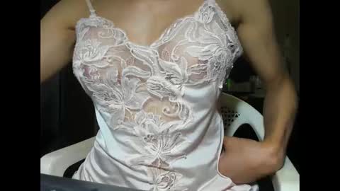 Snapshot of angelchezcka chatting on October 23, 10:30 am cheche online show from October 23, 10:30 am