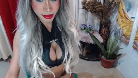 DIVINE ANGEL online show from February 12, 3:07 am