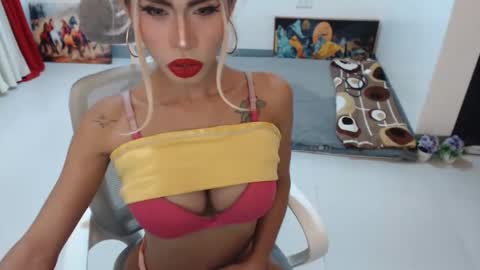 DIVINE ANGEL online show from October 8, 9:00 am