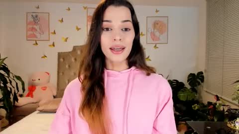 Snapshot of angie_modelo chatting on October 25, 11:55 pm Anabella online show from October 25, 11:55 pm