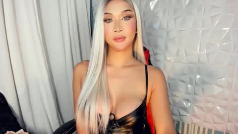 MEGAN online show from March 15, 2:42 pm