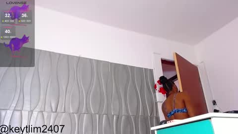 keytlim2407  online show from December 25, 8:50 pm