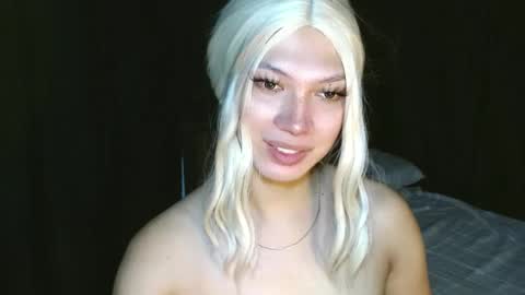 Snapshot of aphr0dite_x chatting on December 25, 1:31 am Roman Goddess online show from December 25, 1:31 am