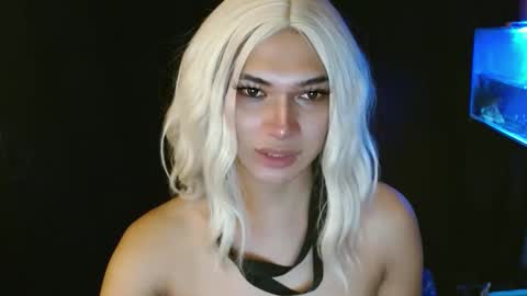 Snapshot of aphr0dite_x chatting on January 6, 4:55 pm Roman Goddess online show from January 6, 4:55 pm