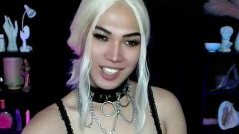 Snapshot of aphr0dite_x chatting on February 26, 2:26 am Roman Goddess online show from February 26, 2:26 am