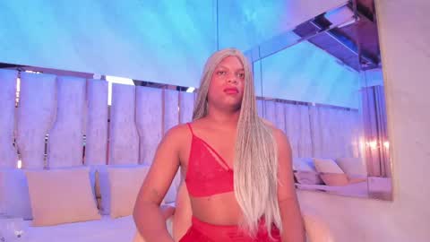 ariana_grande233 online show from April 21, 11:50 am