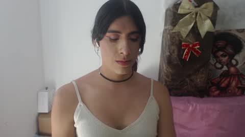 Ariana Forero ---- independet model online show from January 29, 5:35 pm