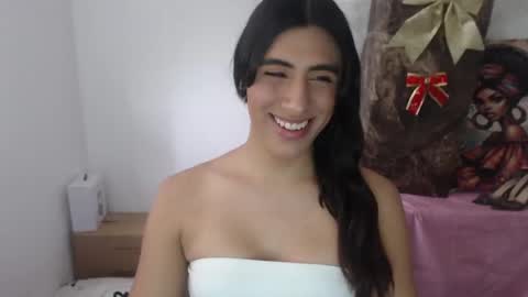 Ariana Forero ---- independet model online show from February 11, 7:16 pm