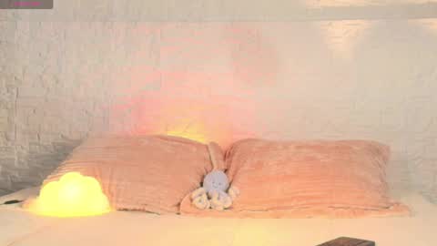   Nice to meet you  thumb up me please its important I  LOOK MY BIO DOWN online show from April 24, 5:21 am