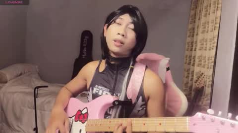 Snapshot of asianfemboycd chatting on October 24, 4:45 pm Emi online show from October 24, 4:45 pm